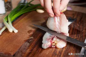 菜板选择什么材质的好？看这里就知道了图片