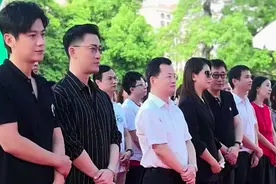 林峰婚后发福明显，状态不敌身旁的刘涛，还被曝保养全靠医美？图片