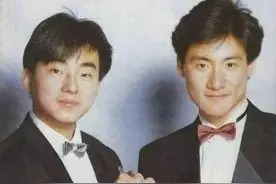 被情史耽误的“双子星”图片