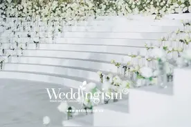 浪漫的圆形拱门，一场柔美又坚实的婚礼，圆拱形带来的高级感图片