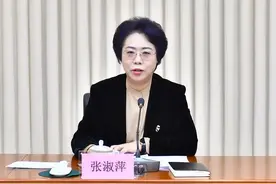 我市举行央地投资合作项目集中签约仪式 张淑萍谢卫东刘朝震出席图片