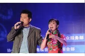 星光大道王二妮真实身份曝光，并非草根，毕福剑捧她是有原因的图片