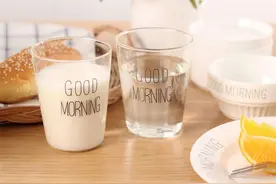 夏天孕妇能不能喝饮料？果汁、奶茶、冷饮可以碰，但有一种不能沾图片