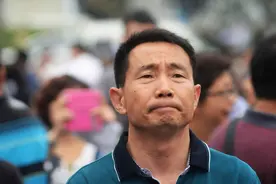 男孩考672分错过清华，父亲强迫他二次复读，成绩出来全家沉默了图片