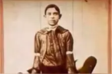 3条腿的蛤蟆不常见，3条腿的人还真有，绝对让你难以置信图片