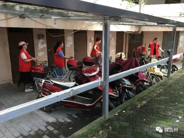 让“僵尸车”不再“霸道”，各街道这样做...