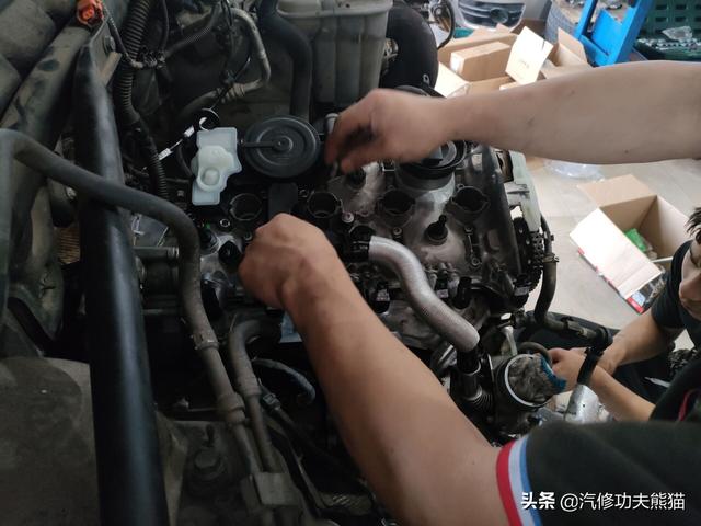 小伙淘了台二手奥迪Q5，不光烧机油还到处漏油，一次修复秒变新机
