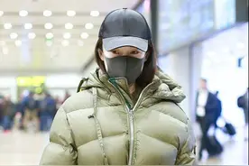 霍思燕为了暖和真是太拼了，穿的臃肿好显胖，全靠气质撑起来图片