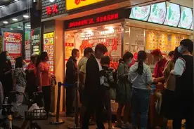 “外带+外卖+轻堂食”，这种小店模式火了图片