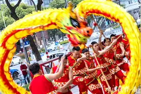 舞龙舞狮木偶摔跤齐上阵！宁波“一人一艺”线上闹元宵引大批网友围观图片