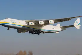 世界上最大的运输机-安225图片