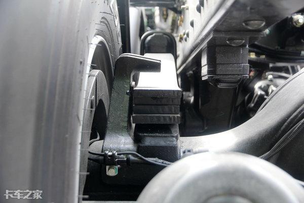 外观内饰全升级，还有全新动力，实拍新一代广汽日野700牵引车