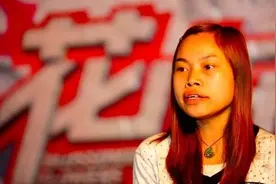 在美生活十年，罗玉凤直播无限感伤：有时还不如条狗图片