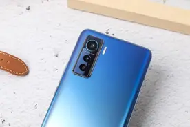 简约时尚iQOO 5手机壳，彰显你独特个性气质图片