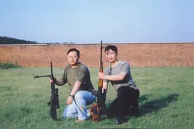 陆院采访体验85、88式狙击步枪：打了30发弹后耳朵聋了图片