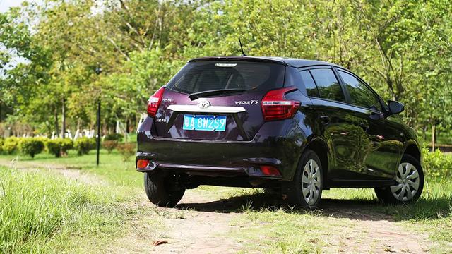 威驰FS试驾：空间超大超实用，省油省力低油耗！堪称家用车典范