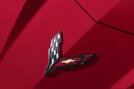 看啥保时捷！进口“五菱神车”来袭，5.5L爆812马力，或6万美元起图片