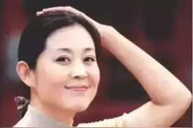 “央视一姐”倪萍：主持13届春晚获奖无数，却在深夜向冯小刚下跪图片