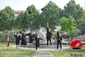 一所让家长放心的学校——“量体裁衣”式的教学，是当代学生的幸运图片