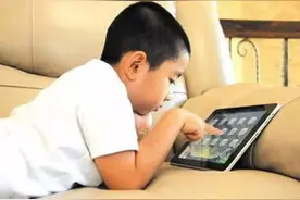 自控能力强的孩子更易成才，父母正确引导，让孩子对诱惑说不图片