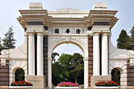 清华大学校花走红，才貌双全还是“双料状元”，却被网友无情嘲笑图片