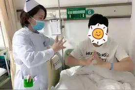 18岁少年“反复腰背疼痛”竟是强直性脊柱炎图片
