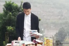 林生斌当理发店学徒的照片曝光！朱小贞就是因为颜值看上了他图片