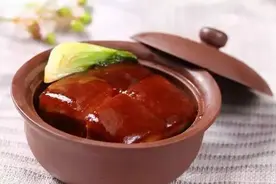 我国为什么喜欢吃猪肉，而不喜欢吃牛肉？真的是因为猪肉便宜吗？图片