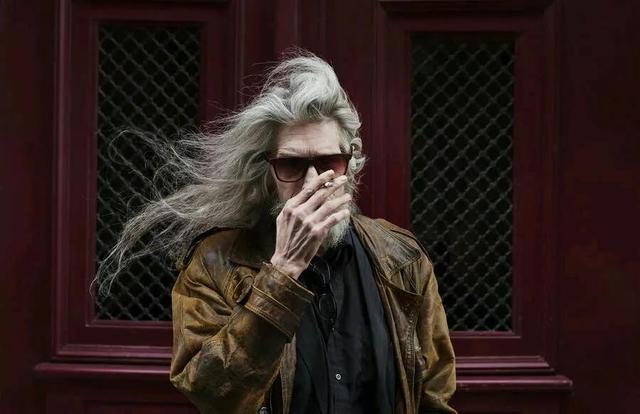 世界第一美少年伯恩·安德森,却因太美半生潦倒,近照宛若流浪汉