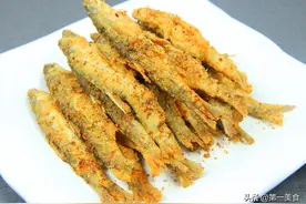 浪里白条一锅端！炸所有小鱼都要注意这2个细节，才能好吃不腻图片