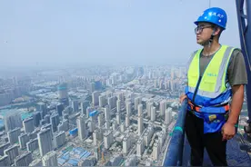 在400多米高空工作是什么体验？95后“云端驾驶员”带你体验图片