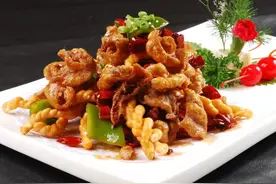 清洗猪大肠时，别再加盐了，用这3样，轻松去除腥臭味，干净快捷图片