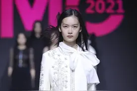 惊艳！最近，上海“神颜”女大学生：捧回国际模特大赛总冠军！图片