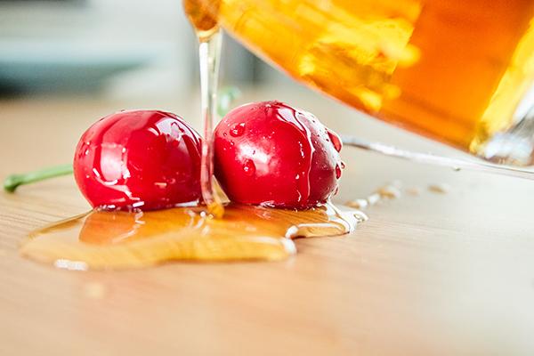 喝蜂蜜水能够促进肝脏修复，是真是假？肝病患者都能喝蜂蜜水吗？