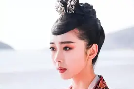 《灵魂摆渡》是琥珀教会了娅怎么做一个天女，最后她却留在了人间图片