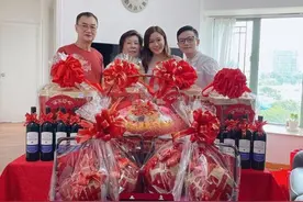 恭喜！28岁宅男女神陈诗欣下月办婚礼，未婚夫送10只大金镯当聘礼图片