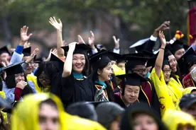 为时已晚！美国终于对中国留学生“重开大门”，盟友们却捷足先登图片