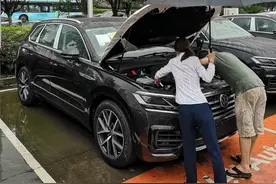 67万元买到途锐锐享，车主特地要求雨天提车，懂车人都明白用意图片