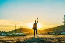 句子很俗，但很真实图片