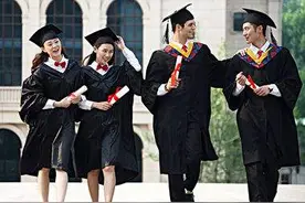 关于学校的英语词汇，军训口令用英语怎么说？新生入学常用口语图片
