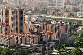 李嘉诚再度杀回，王健林定千亿目标，他们为什么再次看好房地产？图片