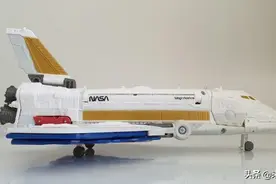 孩之宝变形金刚，地出系列 山猫号实物图图片