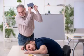 为啥上班就困？躺床上就清醒？华西睡眠专家：来，我有个办法图片