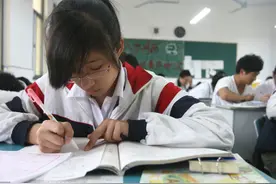 “双减”出现后，公办和民办的差距更大了，选好学校变得至关重要图片