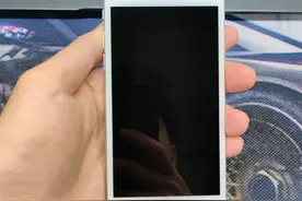 手机“寿命”没有固定年限，若出现这4种征兆，赶紧扔掉换新机图片