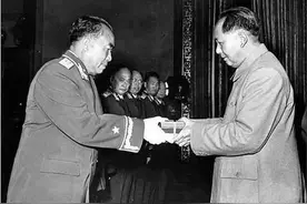 元帅，大将，上将，中将，少将的区别到底在哪？待遇又有何不同？图片