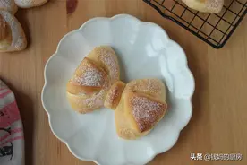 火爆朋友圈的蝴蝶结面包，详细配方、步骤告诉你，零基础也能搞定图片