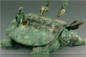 河南村民钓到“天价乌龟”，背上插着4只箭，专家：这一竿值18亿图片