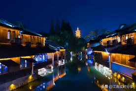这里白天素简如水墨，夜晚秒变重彩梦境，打卡乌镇西栅夜景四攻略图片