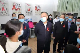 世界艾滋病日 | 毫不松懈做好艾滋病防治工作！广西开展宣传慰问活动图片